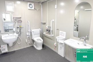 浜松市立笠井小学校｜バリアフリー工事 ユニットトイレ